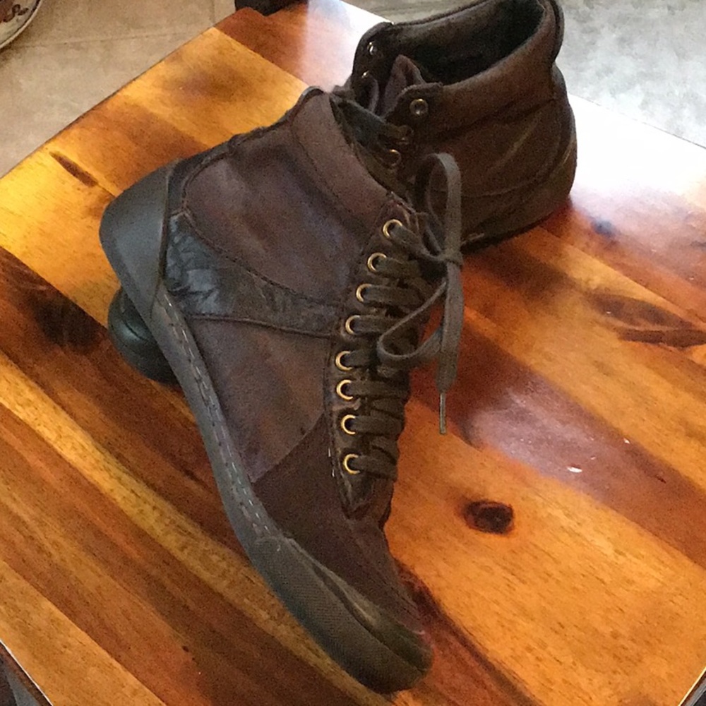 Jump sneakers